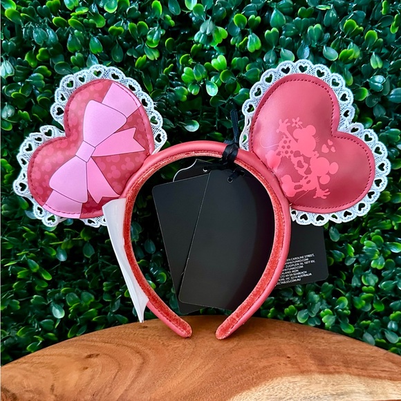 Loungefly Disney Minnie Mouse Valentine’s Day Hearts Ears - Picture 2 of 3